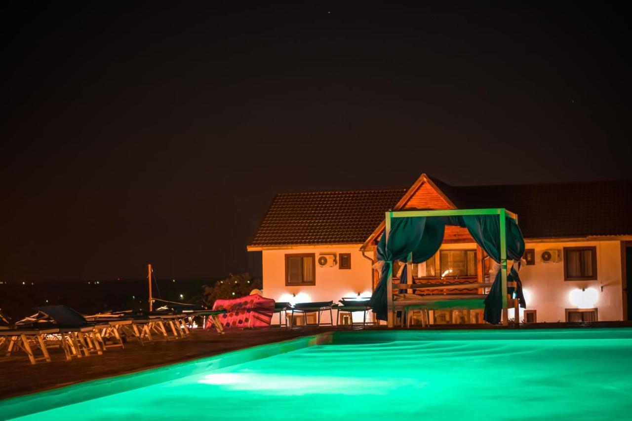 Relax Hotell Greci Eksteriør bilde