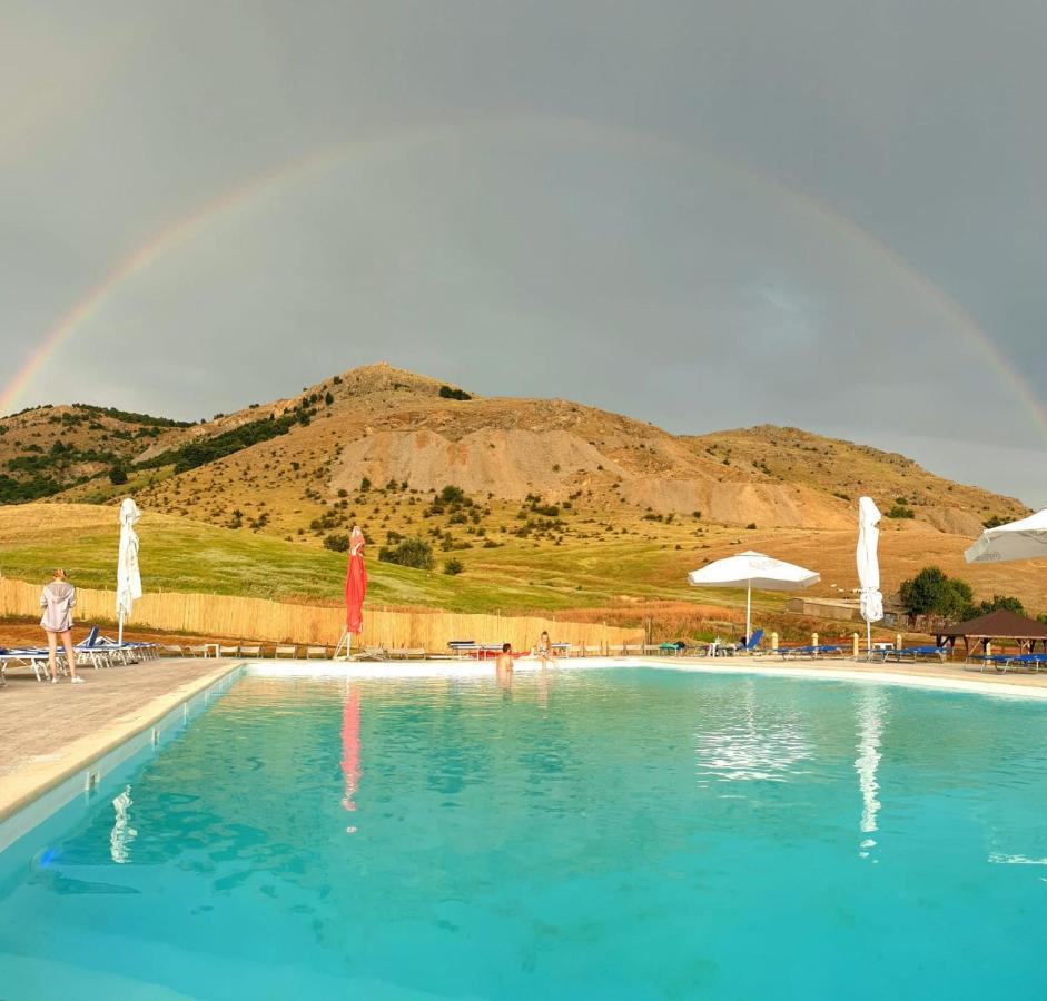 Relax Hotell Greci Eksteriør bilde