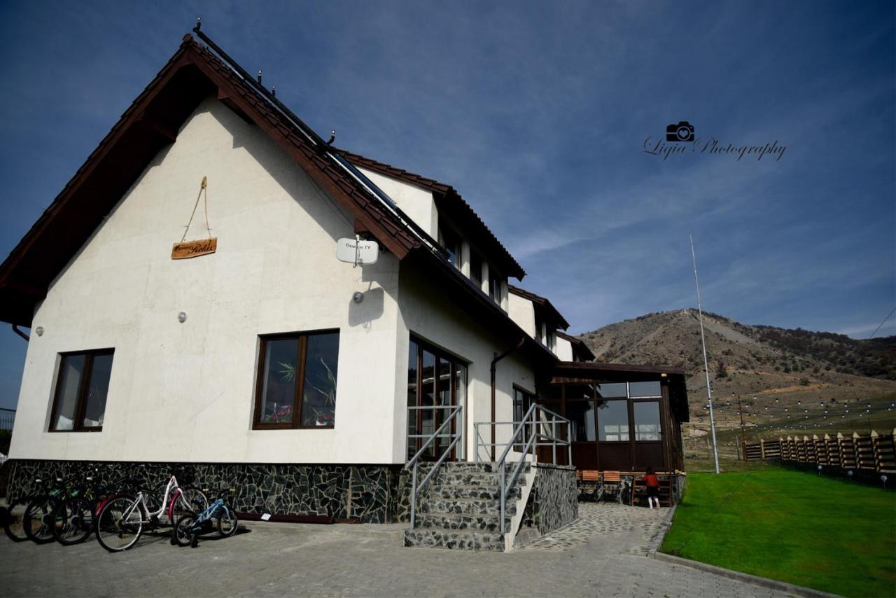 Relax Hotell Greci Eksteriør bilde